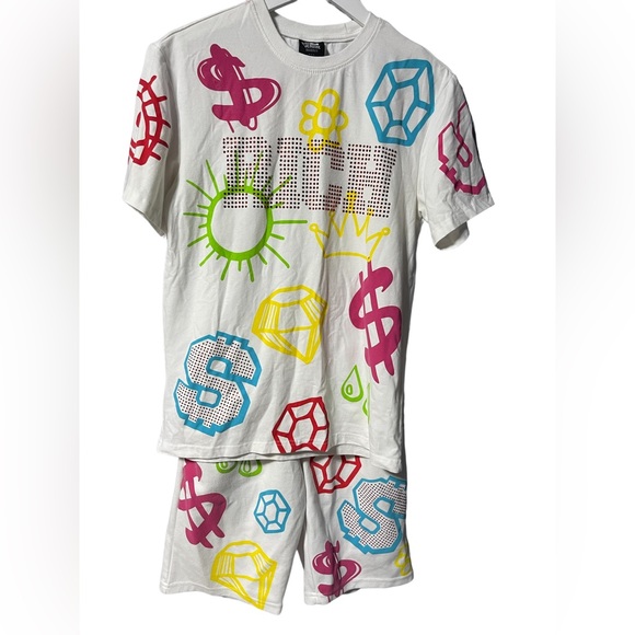 Genuine Streetwear Graffiti Short & Tee Set White and Bright Size Small - Picture 3 of 13